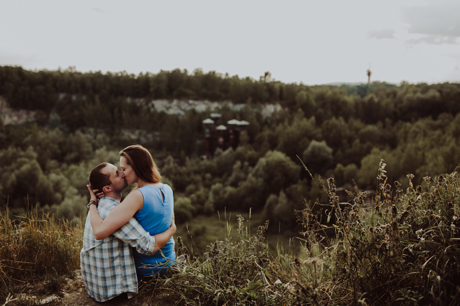 sesja narzeczenska na kopcu krakusa