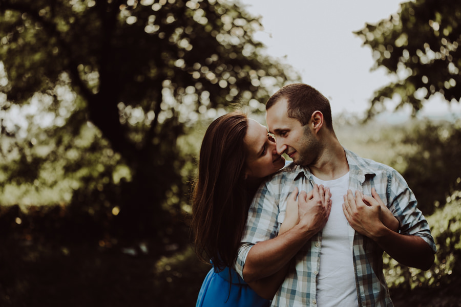 sesja narzeczenska na kopcu krakusa